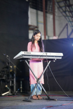 vup03316.jpg